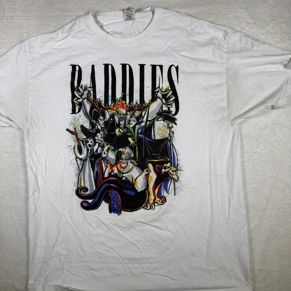 Disney Villains Badges T Shirt XL White Graphic Tee Ursula Maleficent Cruella - Picture 3 of 7